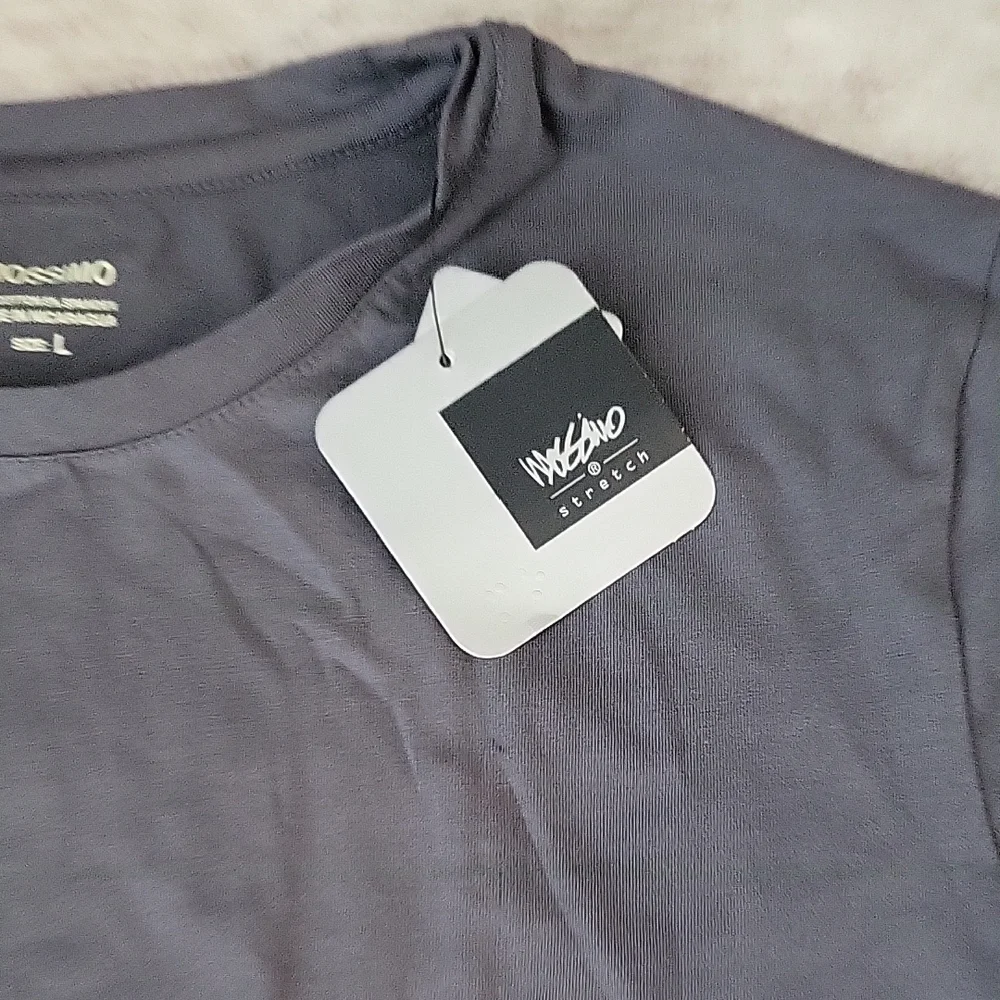 Mossimo Supply Co. Charcoal Short Sleeve Tee - Picture 3 of 3